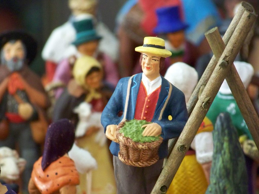 Santon terracotta figure sold at Christmas