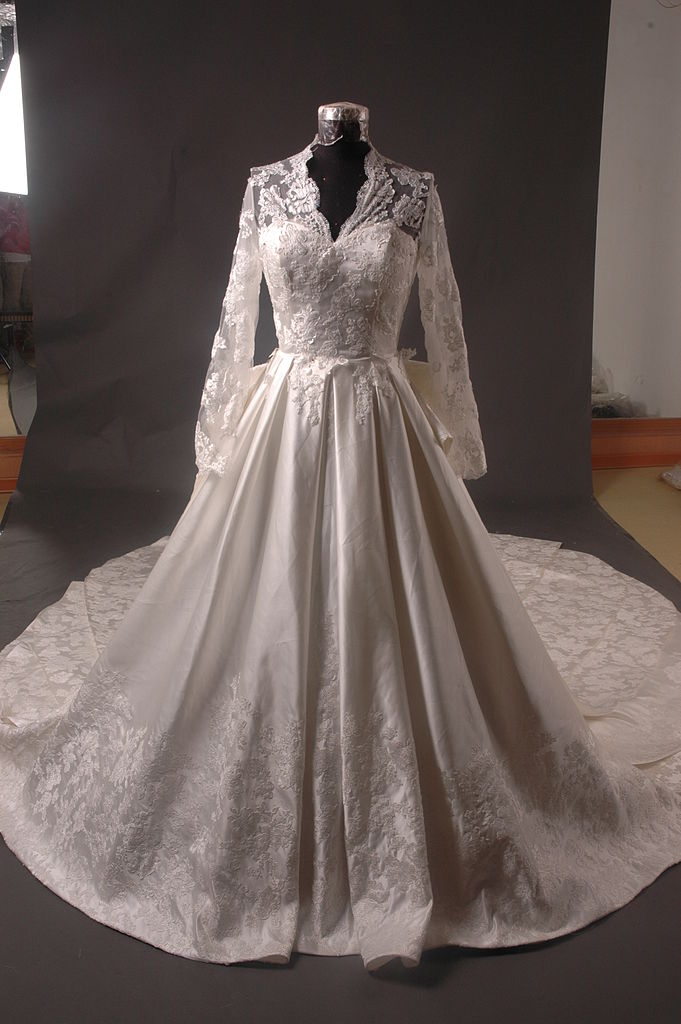 Static model of the replica of Kate Middleton's wedding dress