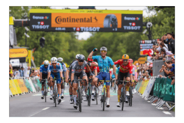 Mark Cavendish at head of pack with 35th win